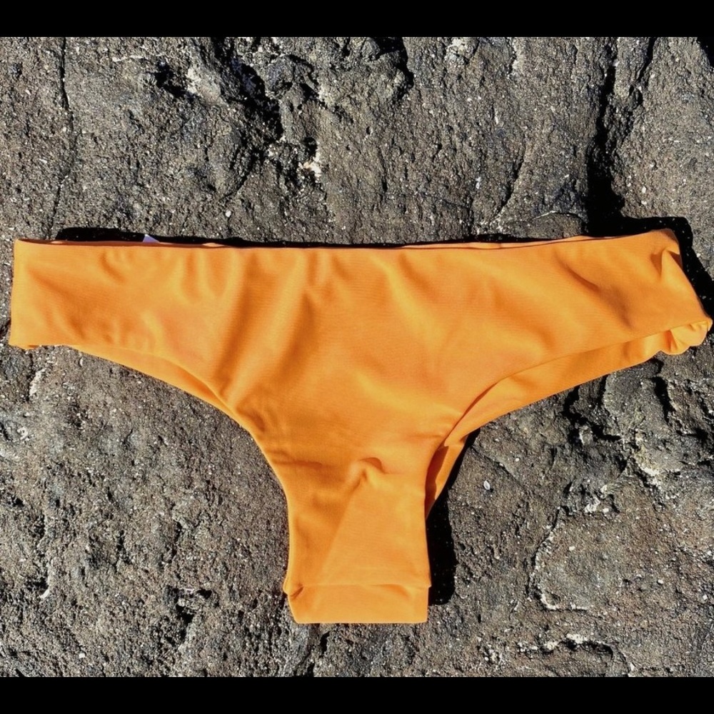 NWT Fused Hawaii Manini Bikini Bottom size M